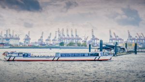 Die MS Klein Erna auf großer Fahrt.