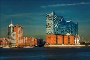 Blick auf die Elbphilharmonie.