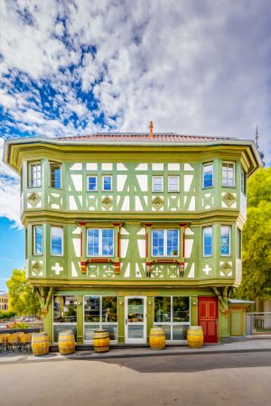 Das neue Brückenhaus, Vorderseite